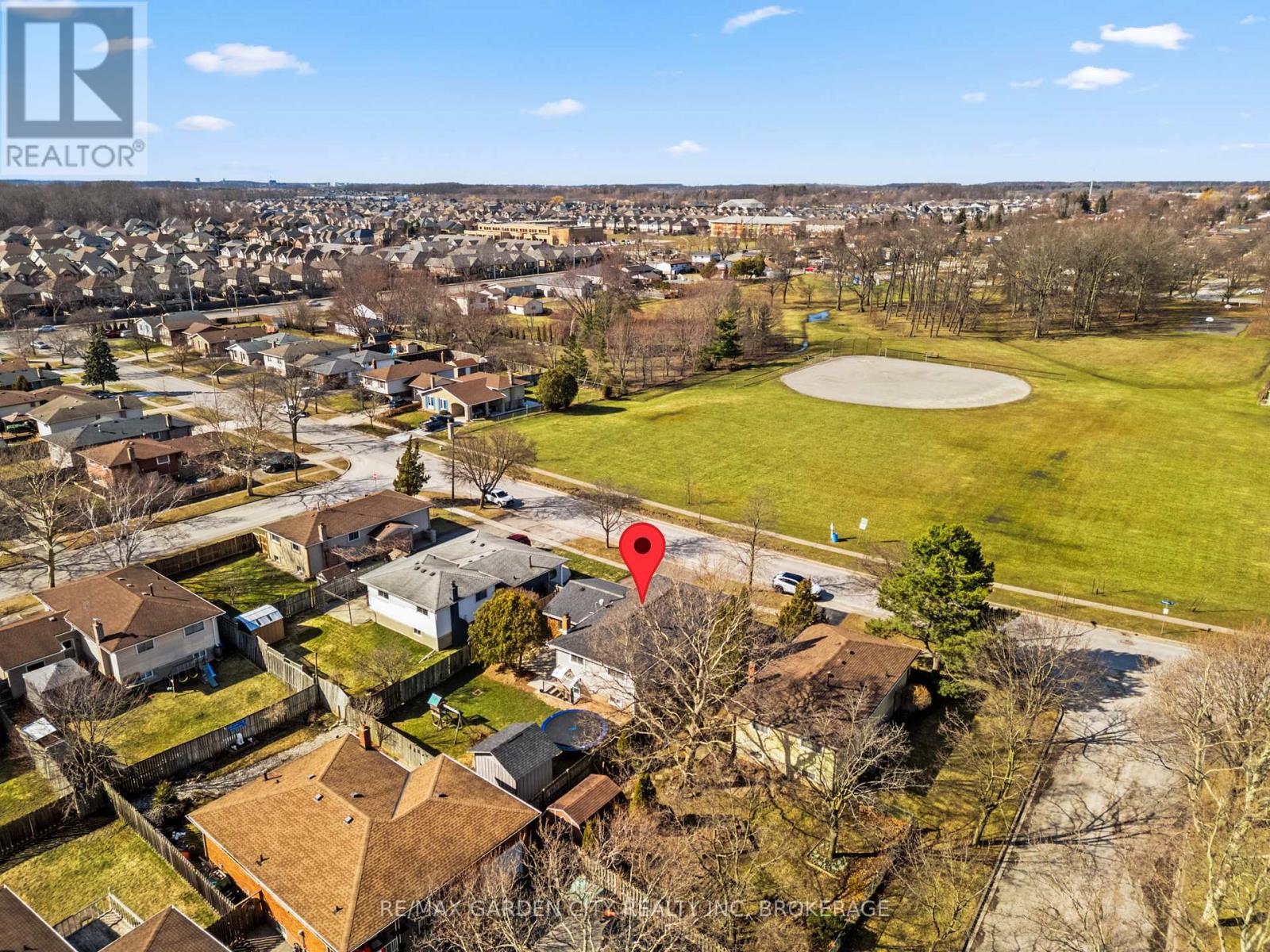 8146 Westwood Street, Niagara Falls, Ontario  L2H 1Y2 - Photo 2 - X13008940