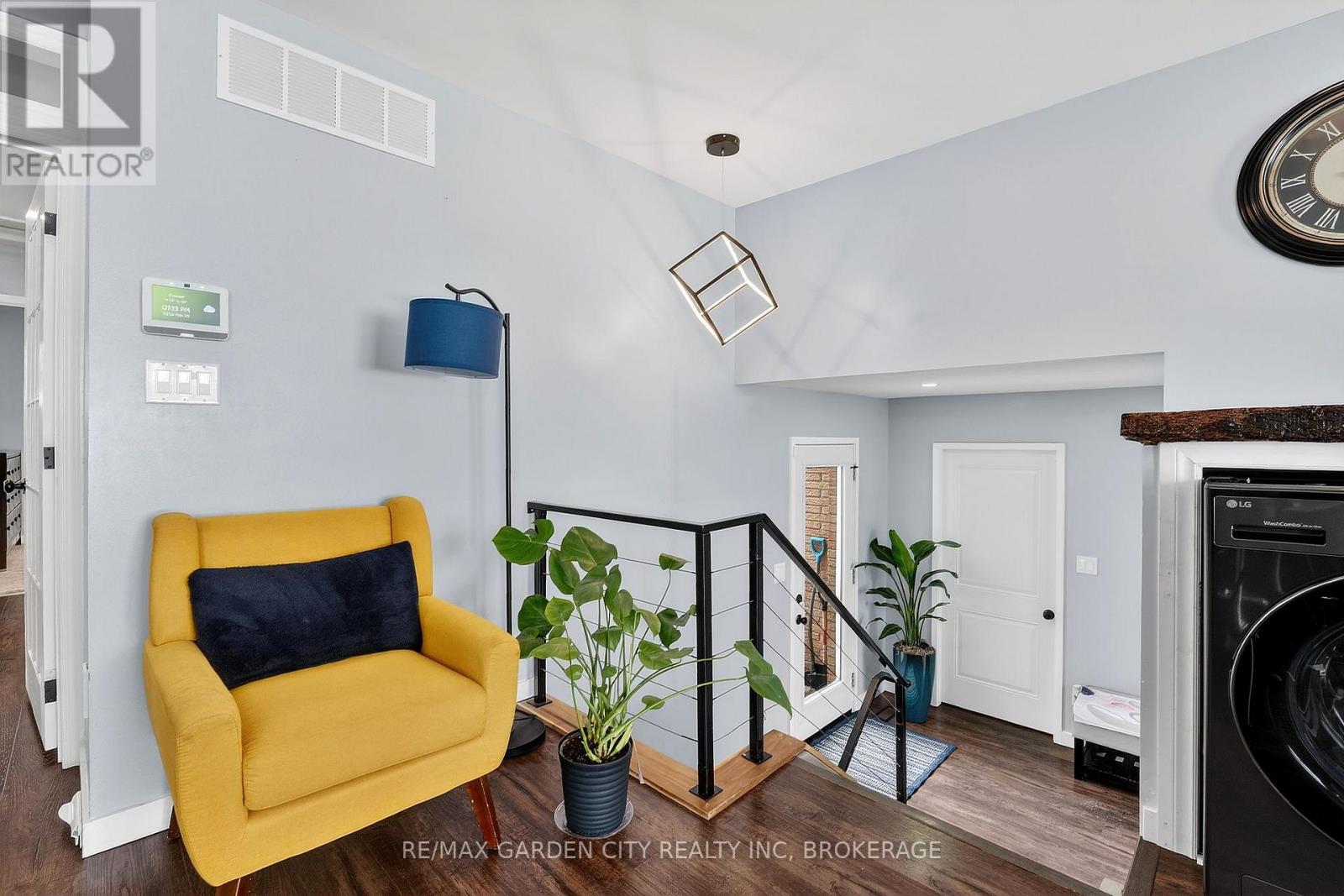 8146 Westwood Street, Niagara Falls, Ontario  L2H 1Y2 - Photo 4 - X13008940