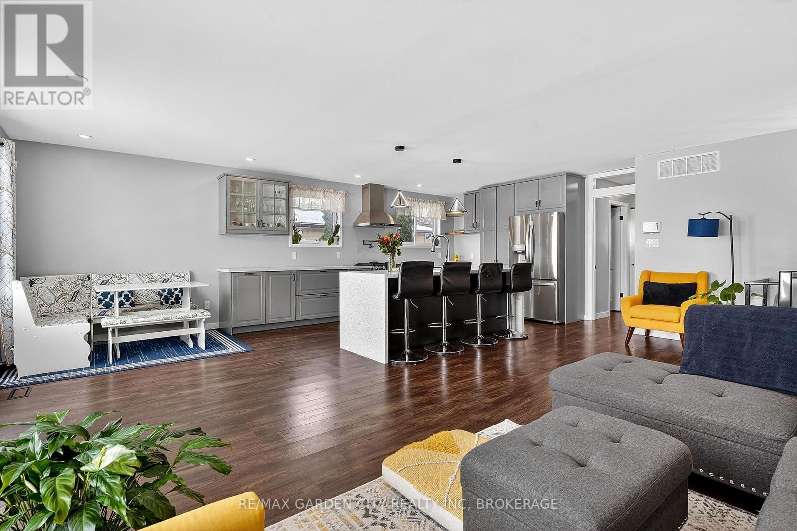 8146 Westwood Street, Niagara Falls, Ontario  L2H 1Y2 - Photo 7 - X13008940