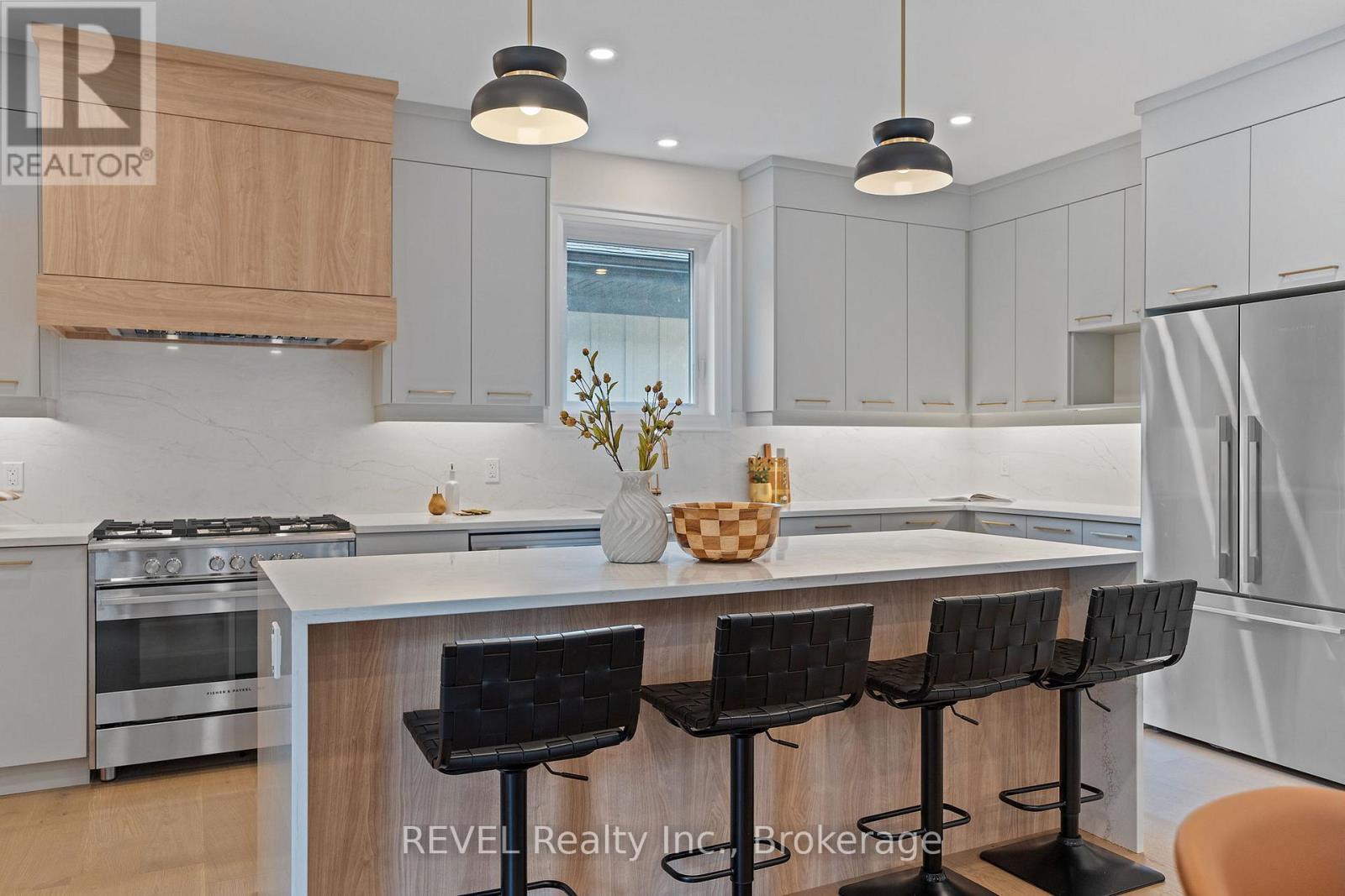 11 Accursi Crescent, Pelham, Ontario  L0S 1E2 - Photo 12 - X13009108