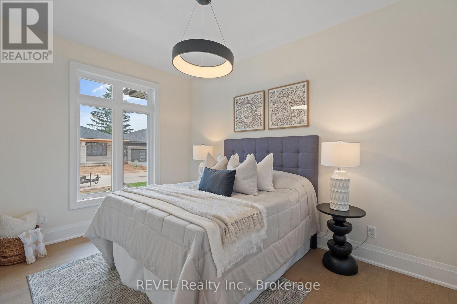 11 Accursi Crescent, Pelham, Ontario  L0S 1E2 - Photo 30 - X13009108