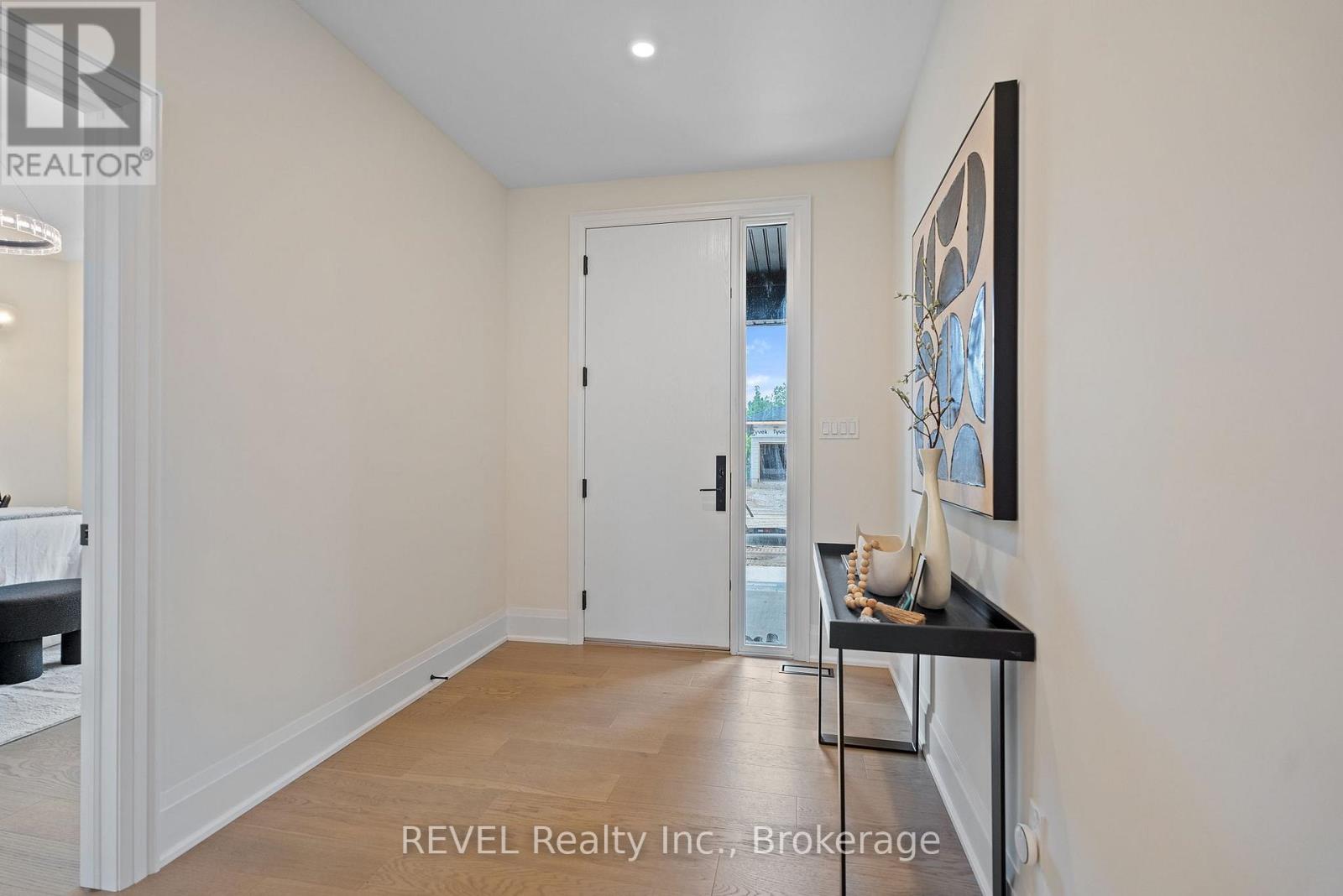 11 Accursi Crescent, Pelham, Ontario  L0S 1E2 - Photo 5 - X13009108