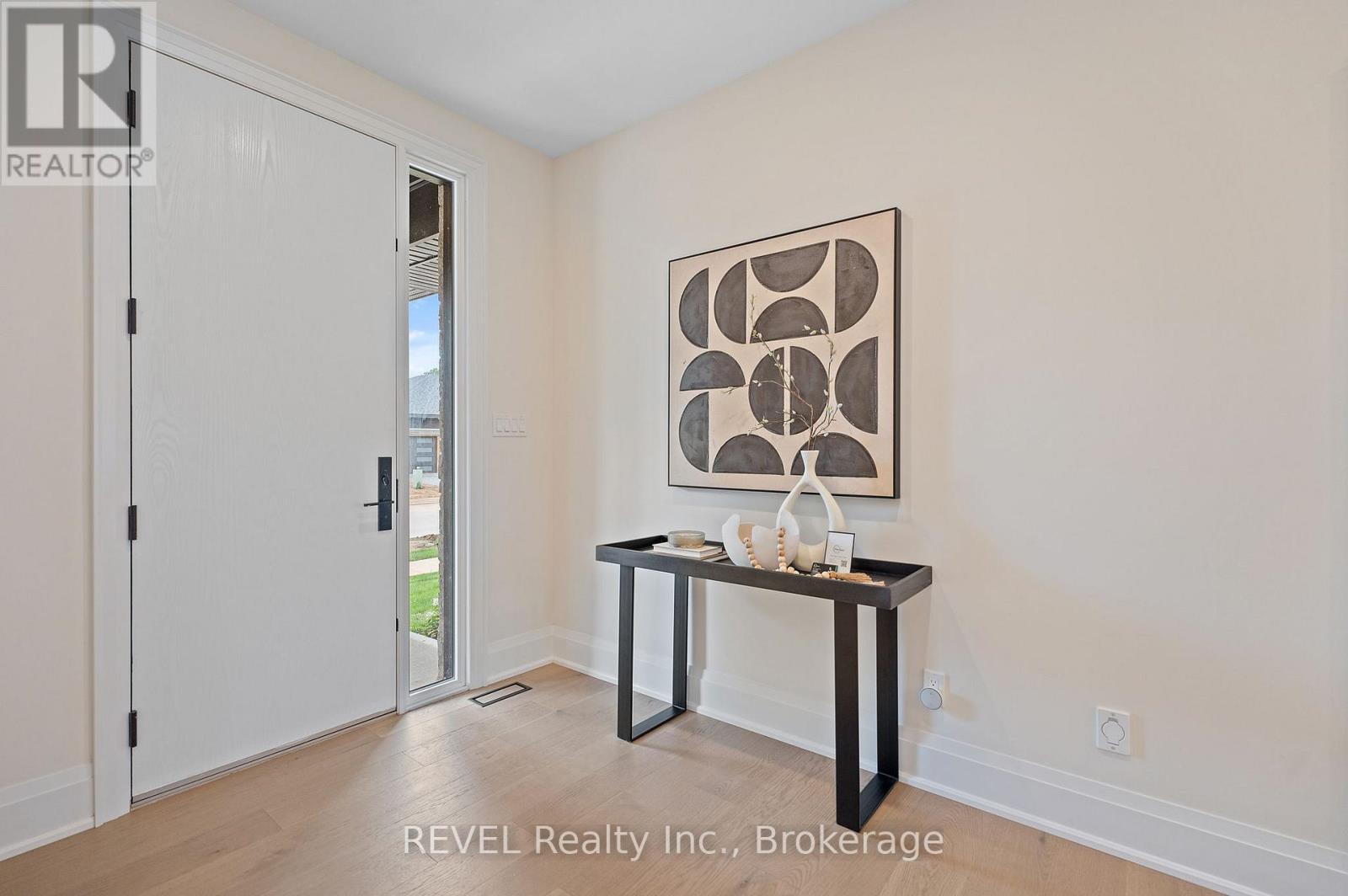 11 Accursi Crescent, Pelham, Ontario  L0S 1E2 - Photo 6 - X13009108