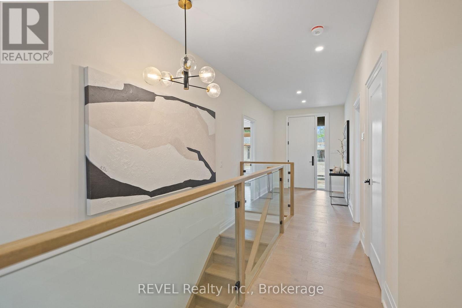 11 Accursi Crescent, Pelham, Ontario  L0S 1E2 - Photo 8 - X13009108