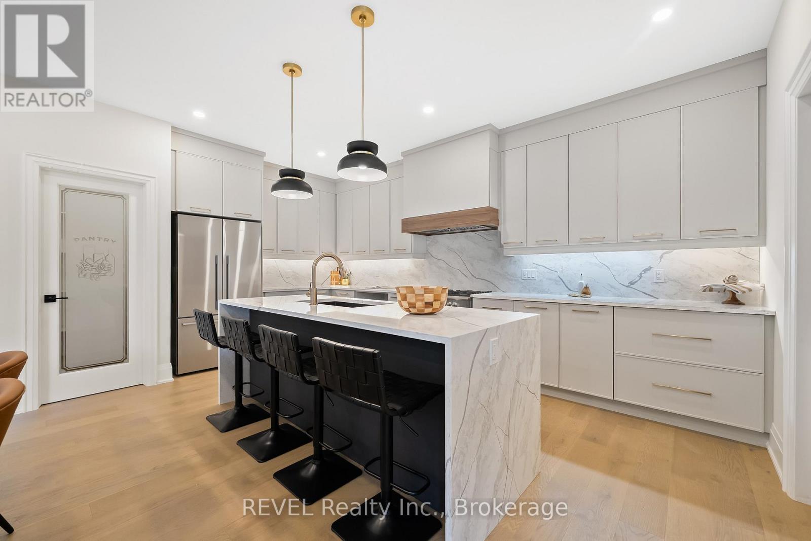 8 Accursi Crescent, Pelham, Ontario  L0S 1E2 - Photo 11 - X13009110