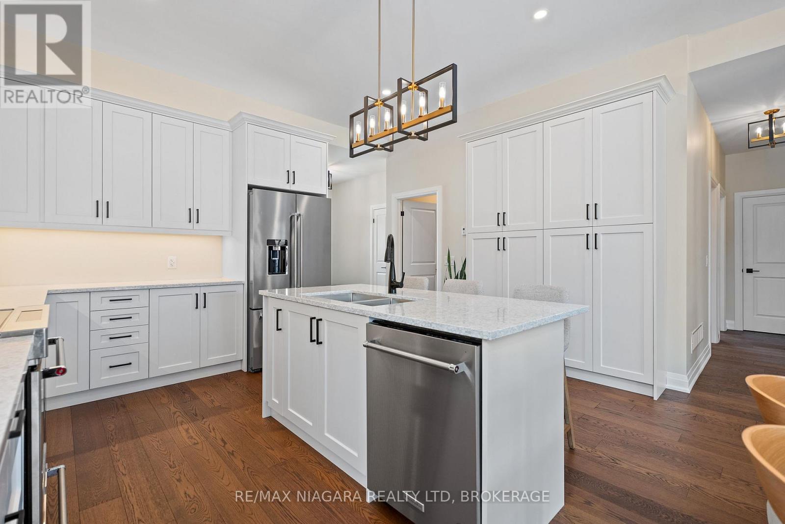 3359 Willguard Court, Niagara Falls, Ontario  L2G 0Z9 - Photo 4 - X13009120