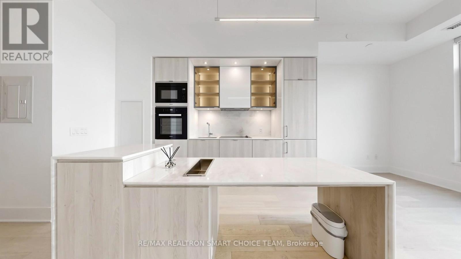 5903 - 11 Yorkville Avenue, Toronto, Ontario  M4W 0B7 - Photo 12 - C13004202