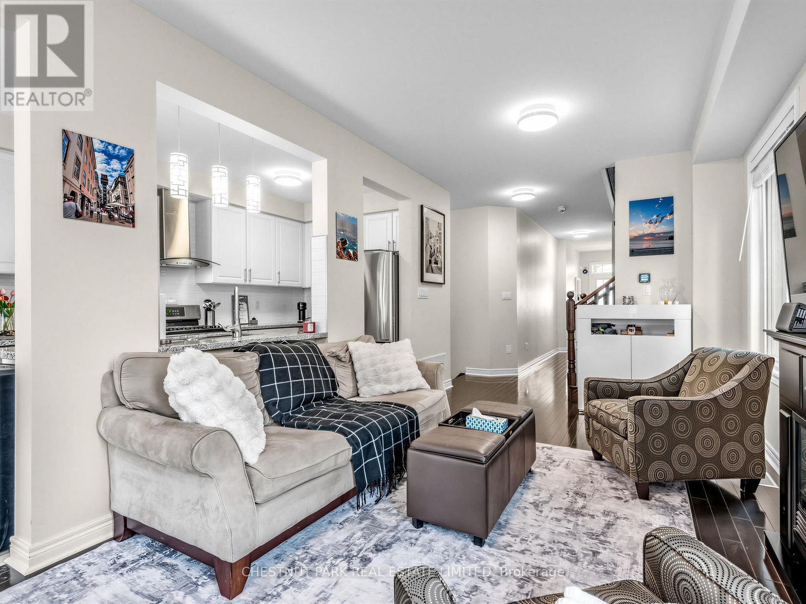 11 Constable Street, Aurora, Ontario  L4G 1B7 - Photo 4 - N13008990