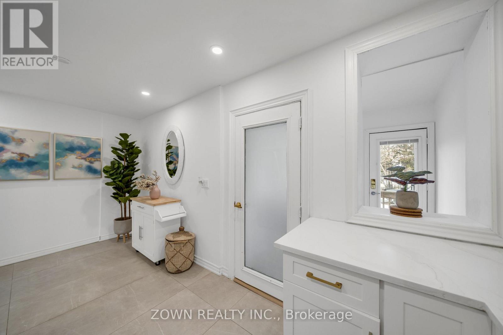 8312 Kipling Avenue, Vaughan, Ontario  L4L 2A8 - Photo 10 - N13009042