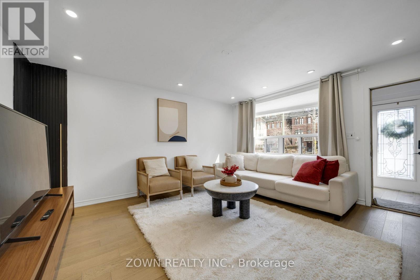 8312 Kipling Avenue, Vaughan, Ontario  L4L 2A8 - Photo 3 - N13009042