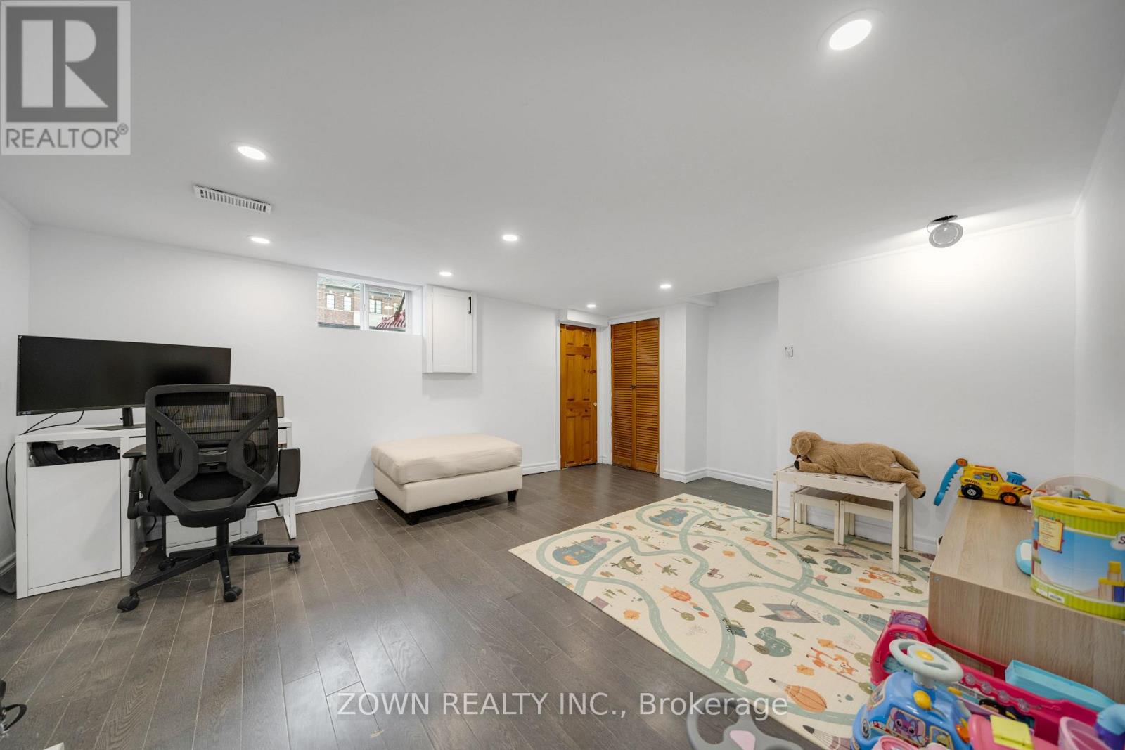 8312 Kipling Avenue, Vaughan, Ontario  L4L 2A8 - Photo 31 - N13009042