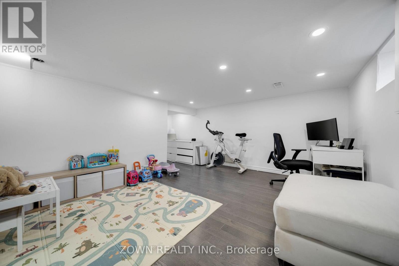 8312 Kipling Avenue, Vaughan, Ontario  L4L 2A8 - Photo 32 - N13009042