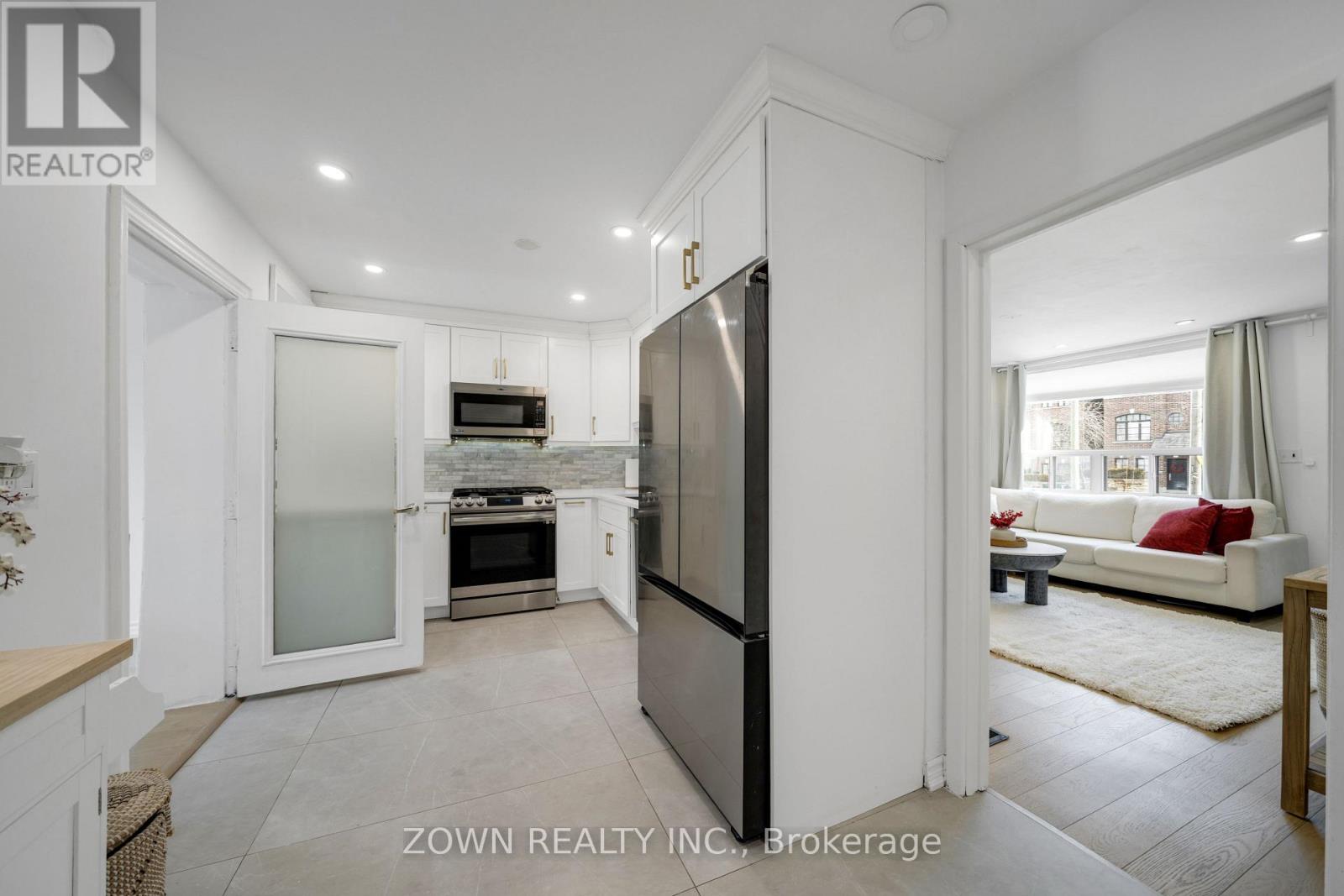 8312 Kipling Avenue, Vaughan, Ontario  L4L 2A8 - Photo 7 - N13009042