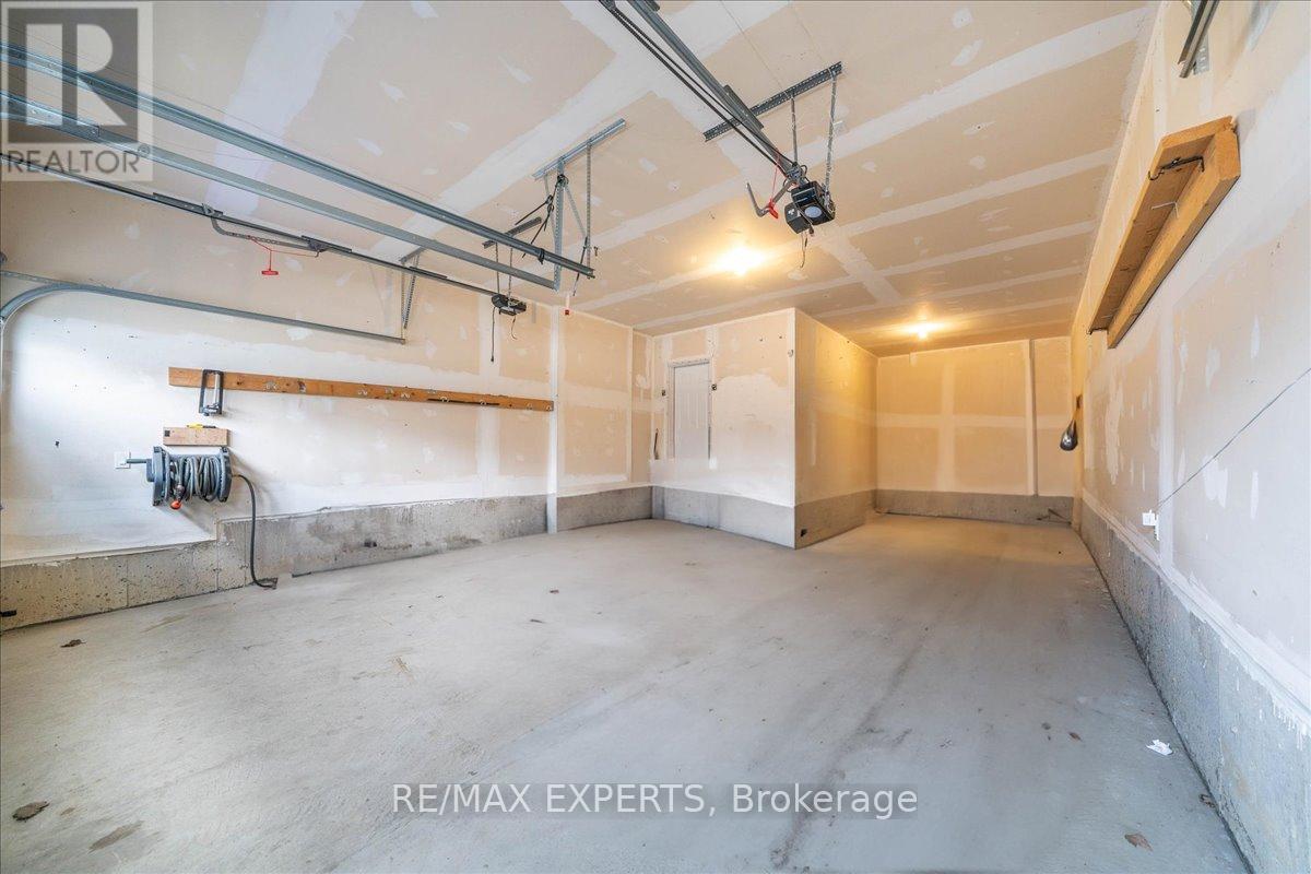 142 Martin Trail, New Tecumseth (Tottenham), Ontario  L0G 1W0 - Photo 39 - N13009148