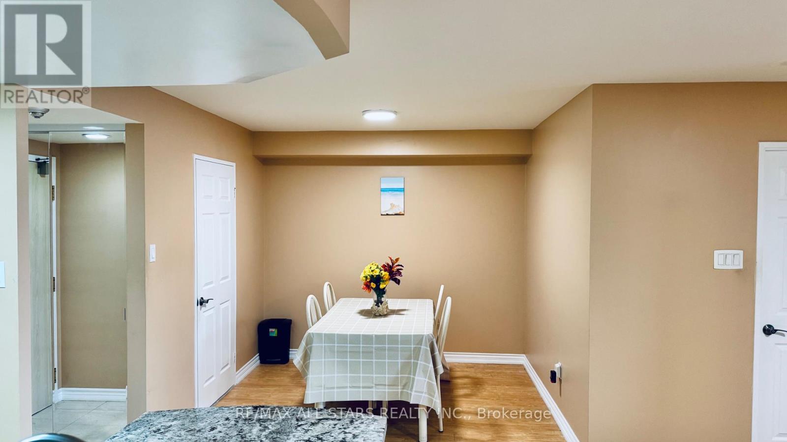 402 - 7601 Bathurst Street, Vaughan, Ontario  L4J 4H5 - Photo 17 - N13009182