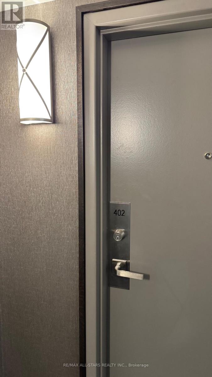 402 - 7601 Bathurst Street, Vaughan, Ontario  L4J 4H5 - Photo 2 - N13009182