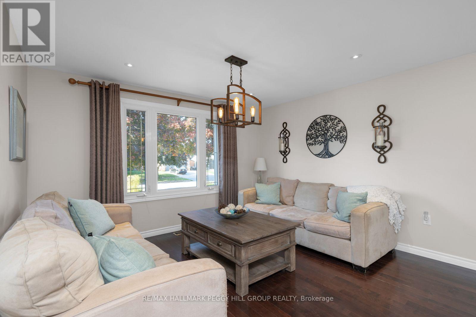 13 Coles Street, Barrie (Sunnidale), Ontario  L4N 5W8 - Photo 5 - S13008954