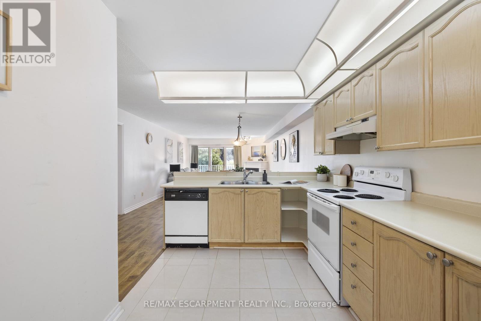 8 - 20 Mulligan Lane, Wasaga Beach, Ontario  L9Z 1C4 - Photo 6 - S13009176