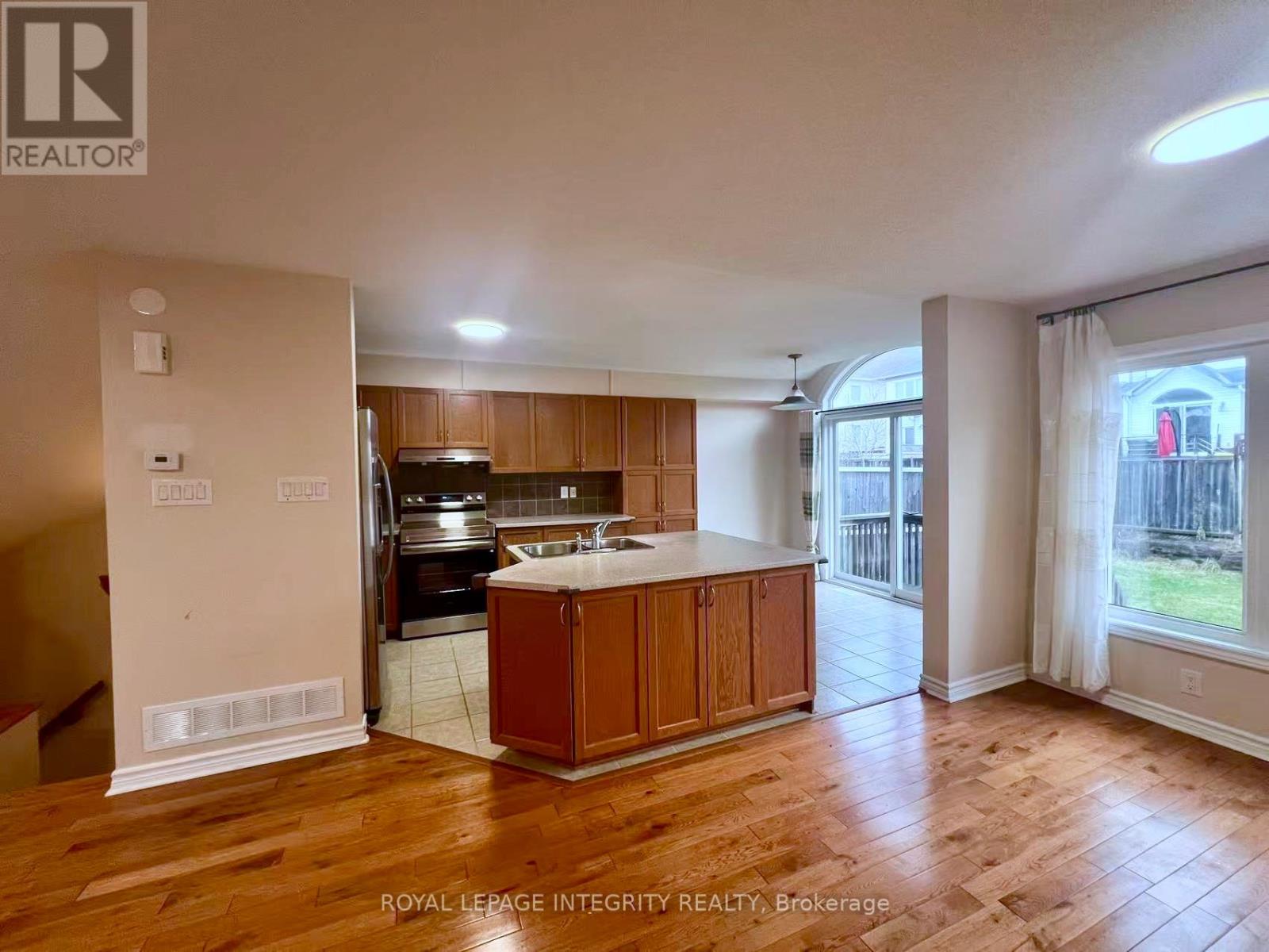 102 Brady Avenue, Ottawa, Ontario  K2K 0B1 - Photo 9 - X13005574