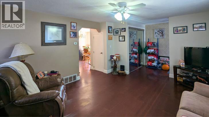 119 47 Avenue W, Claresholm, Alberta  T0L 0T0 - Photo 6 - A2277385