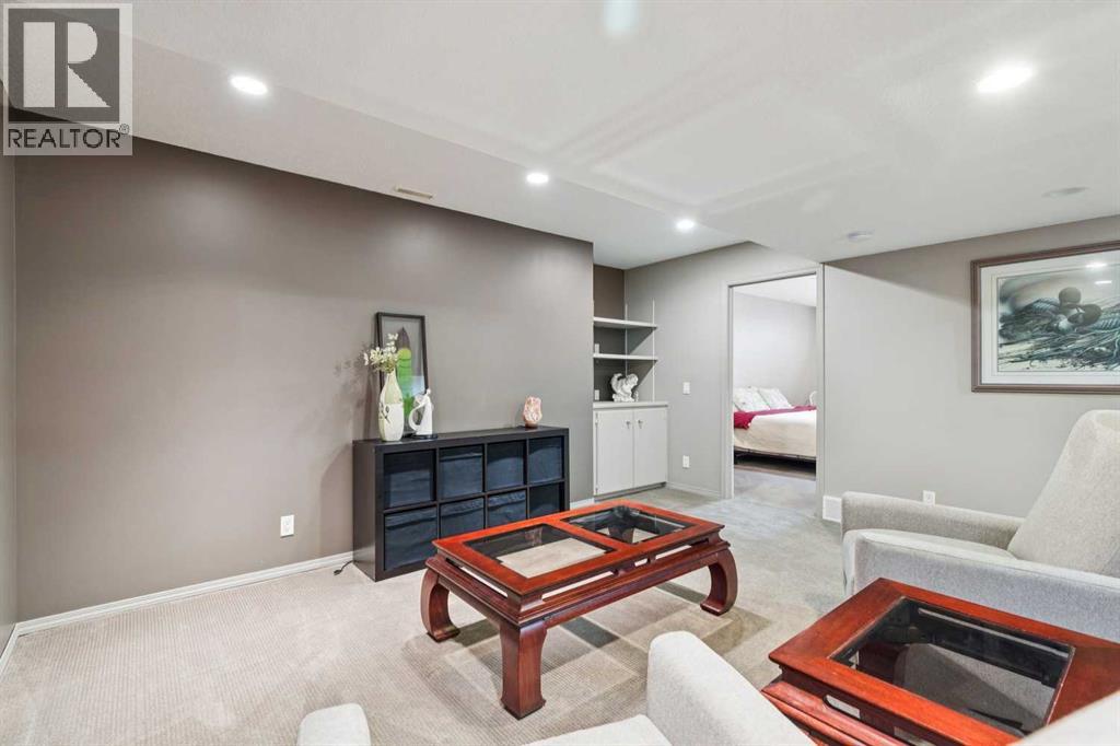 420 Rocky Ridge Bay Nw, Calgary, Alberta  T3G 4H8 - Photo 37 - A2296012