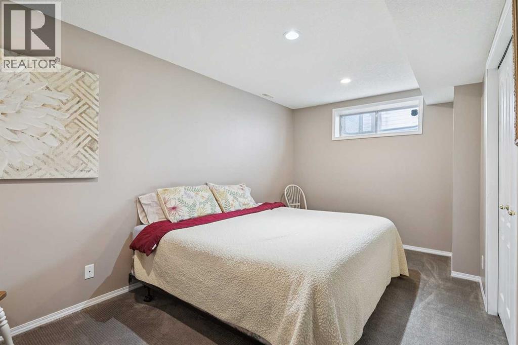 420 Rocky Ridge Bay Nw, Calgary, Alberta  T3G 4H8 - Photo 40 - A2296012