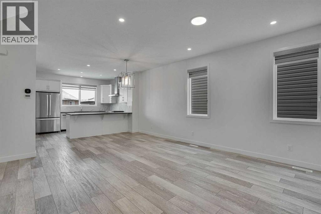 26 Amblehurst Path Nw, Calgary, Alberta  T3P 1W8 - Photo 11 - A2297433