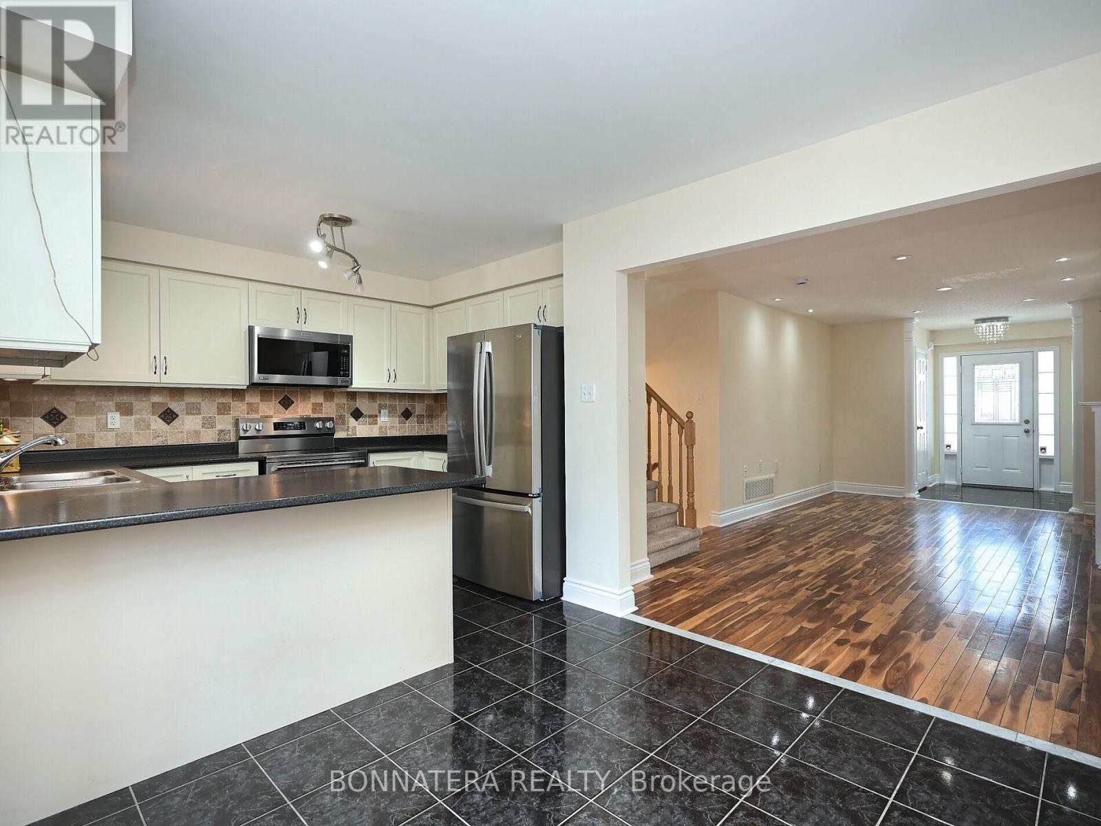 409 Hobbs Crescent, Milton, Ontario  L9T 0J2 - Photo 10 - W13008942