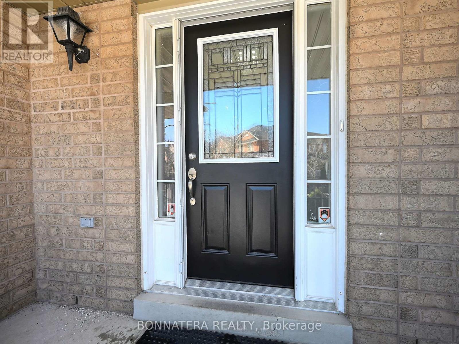 409 Hobbs Crescent, Milton, Ontario  L9T 0J2 - Photo 2 - W13008942