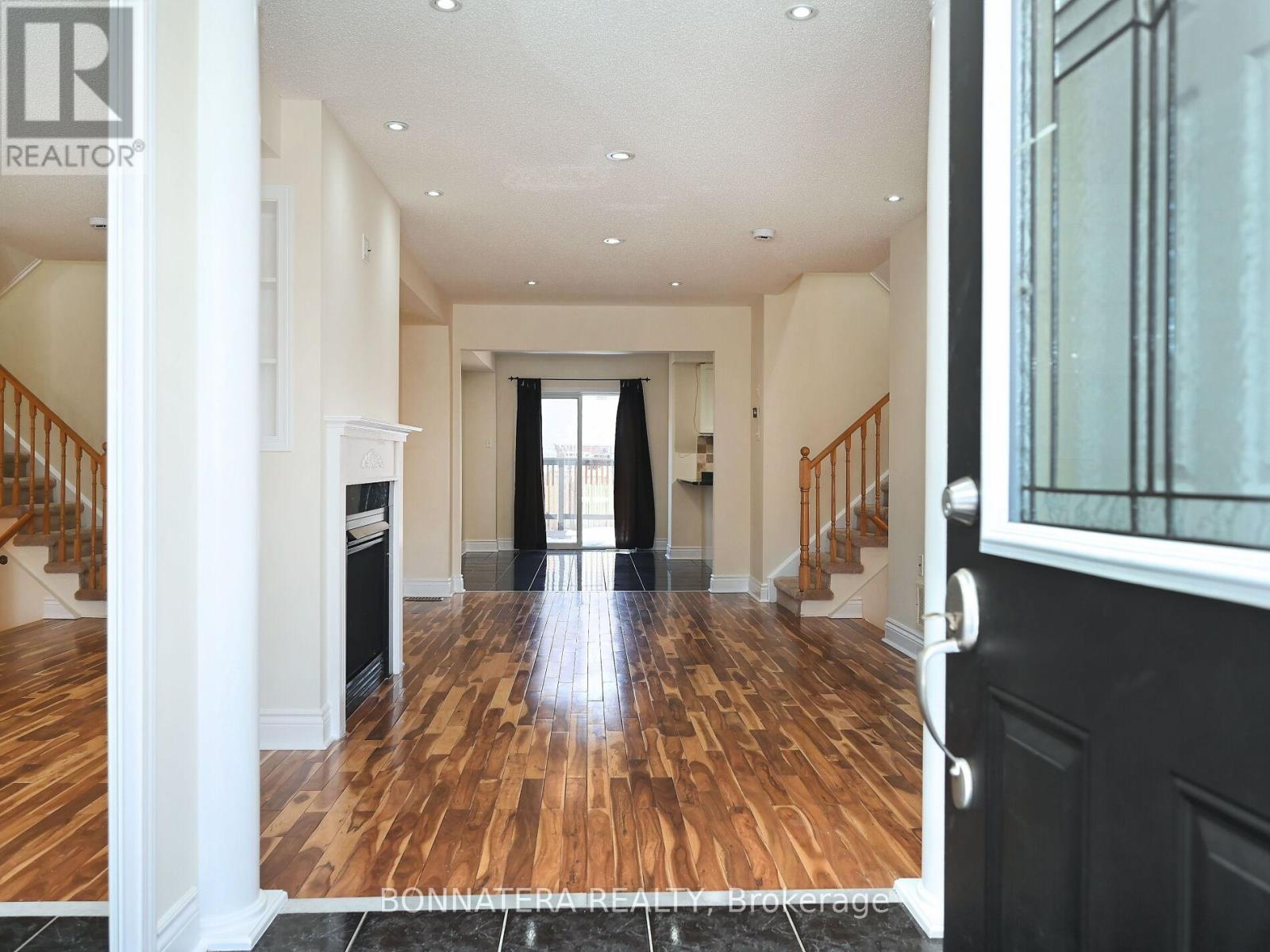 409 Hobbs Crescent, Milton, Ontario  L9T 0J2 - Photo 3 - W13008942