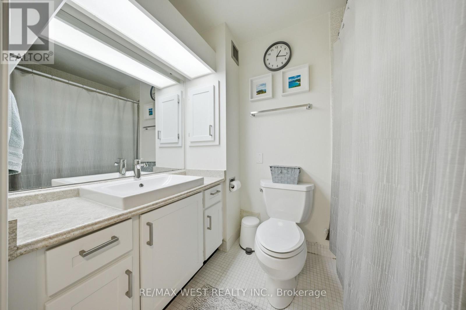 2302 - 1300 Bloor Street, Mississauga, Ontario  L4Y 3Z2 - Photo 9 - W13008962