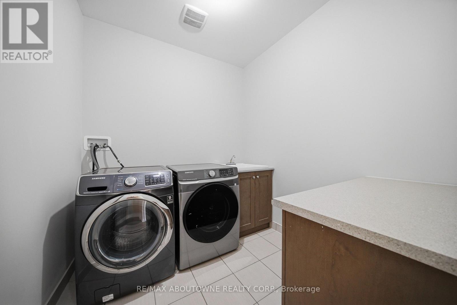 224 Cherryhurst Road, Oakville, Ontario  L6M 0Z7 - Photo 31 - W13009002