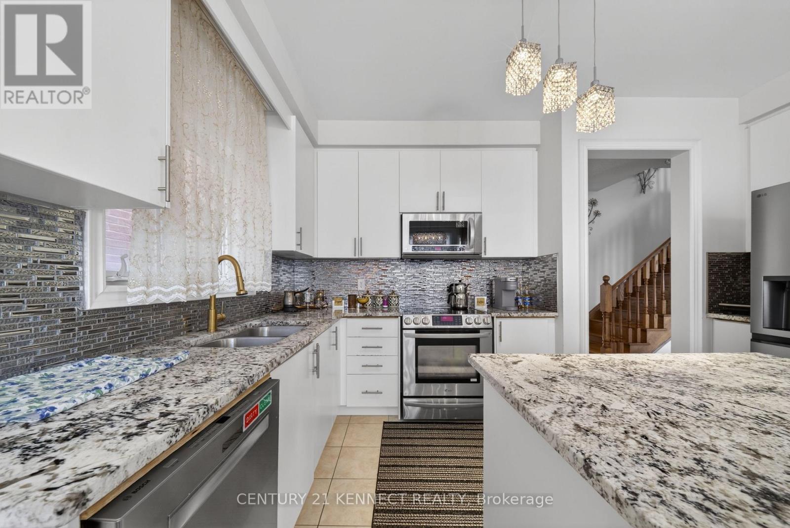 3254 Edwyna Drive, Mississauga, Ontario  L5M 0V2 - Photo 16 - W13009004