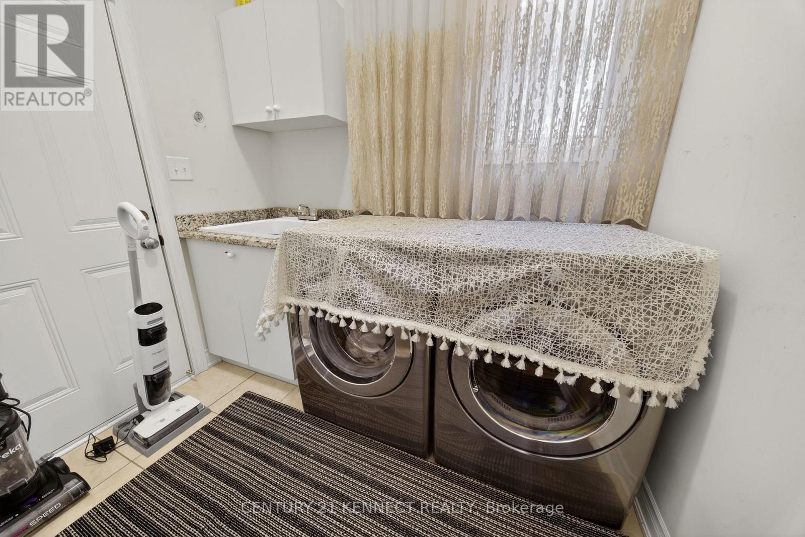 3254 Edwyna Drive, Mississauga, Ontario  L5M 0V2 - Photo 20 - W13009004