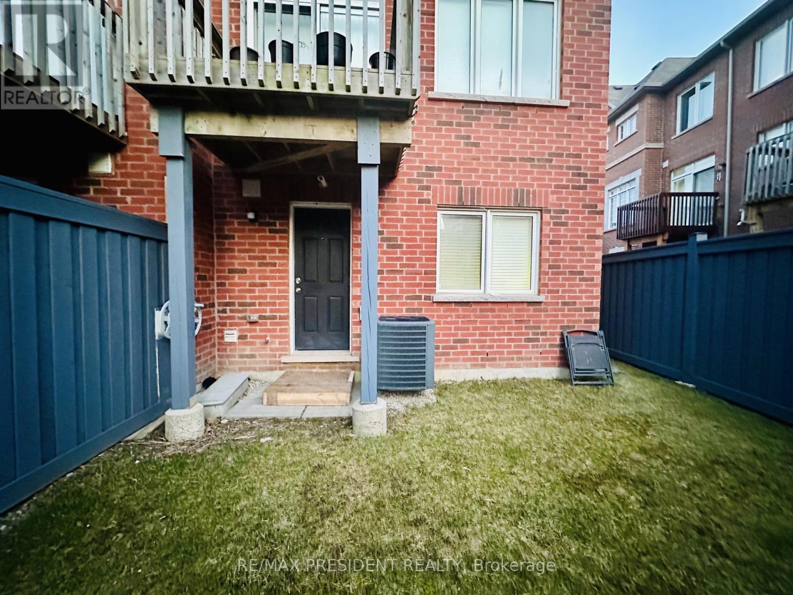 32 Cloudburst Road, Brampton, Ontario  L7A 4A8 - Photo 10 - W13009044