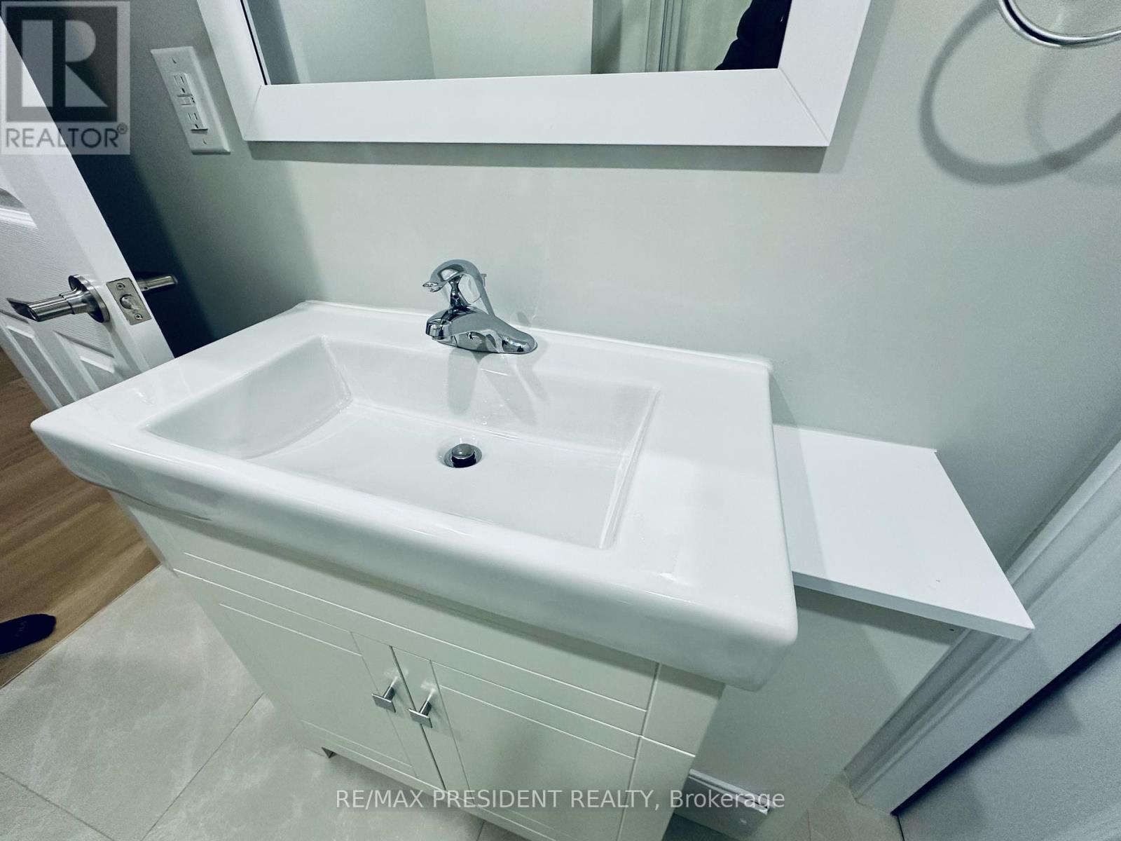 32 Cloudburst Road, Brampton, Ontario  L7A 4A8 - Photo 6 - W13009044