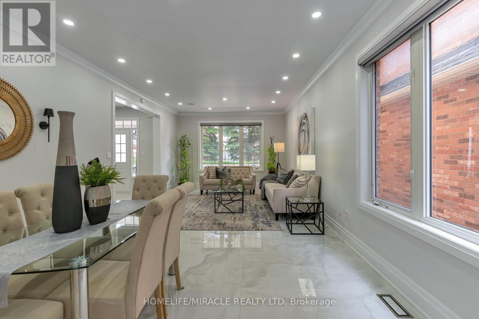 2299 Glazebrook Circle, Oakville, Ontario  L6M 5B5 - Photo 13 - W13009072