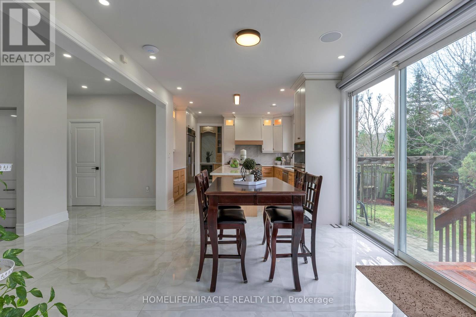 2299 Glazebrook Circle, Oakville, Ontario  L6M 5B5 - Photo 24 - W13009072