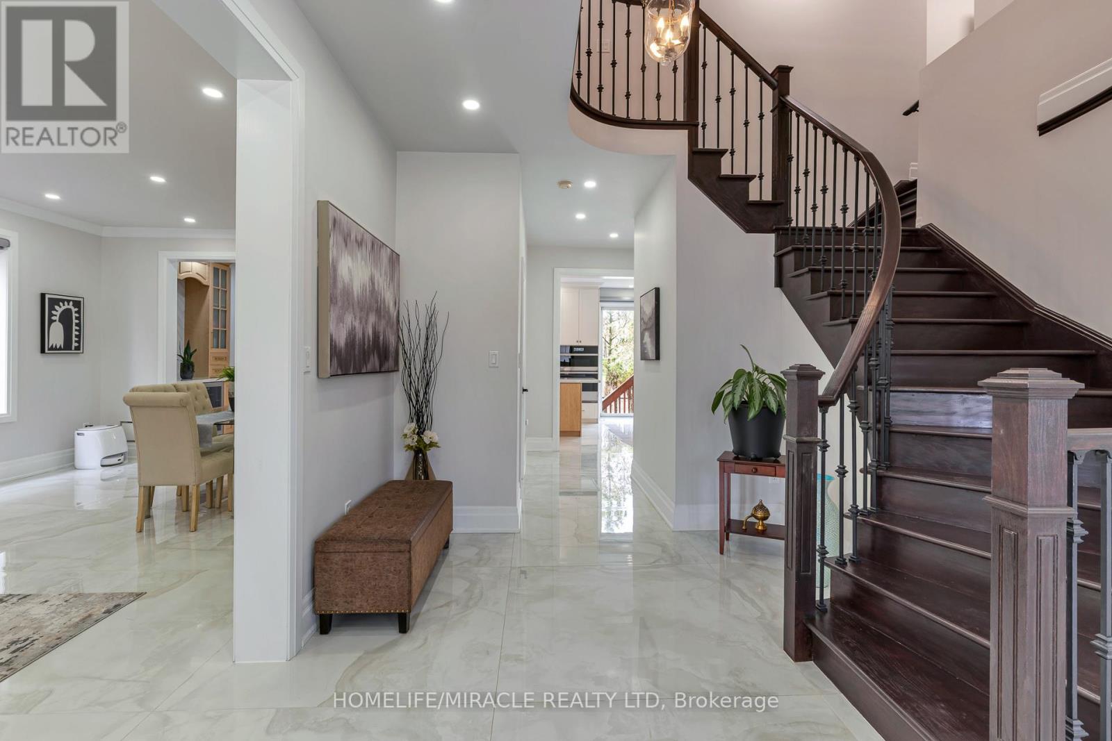 2299 Glazebrook Circle, Oakville, Ontario  L6M 5B5 - Photo 5 - W13009072