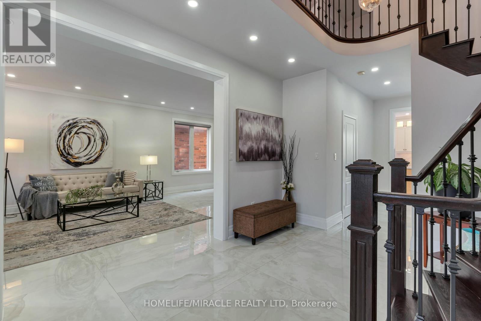 2299 Glazebrook Circle, Oakville, Ontario  L6M 5B5 - Photo 7 - W13009072