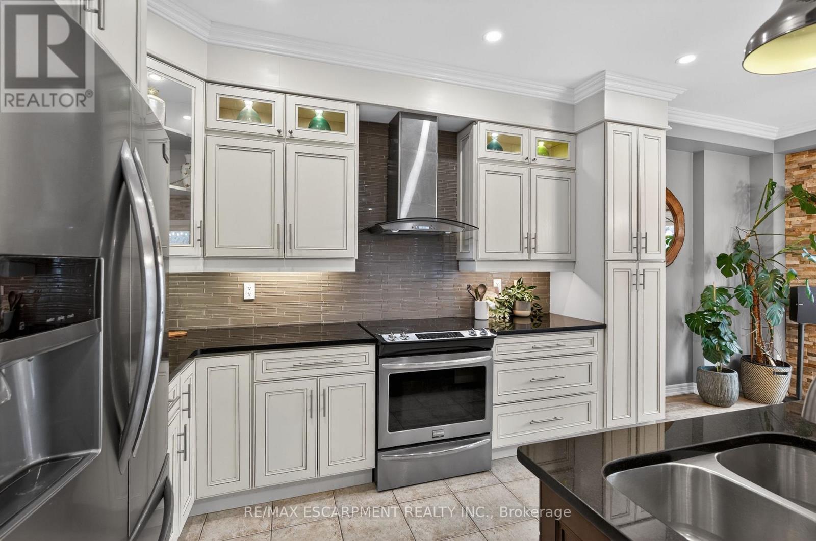 4138 Medland Drive, Burlington, Ontario  L7M 4Z8 - Photo 12 - W13009084