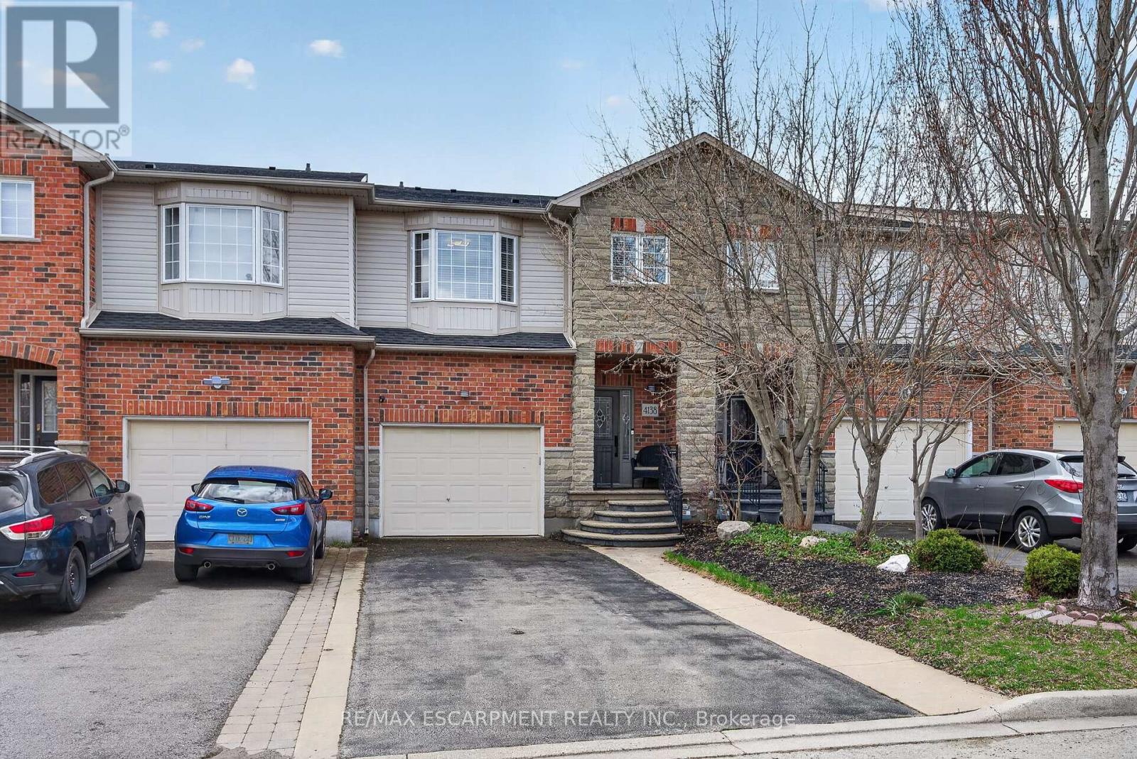 4138 Medland Drive, Burlington, Ontario  L7M 4Z8 - Photo 2 - W13009084