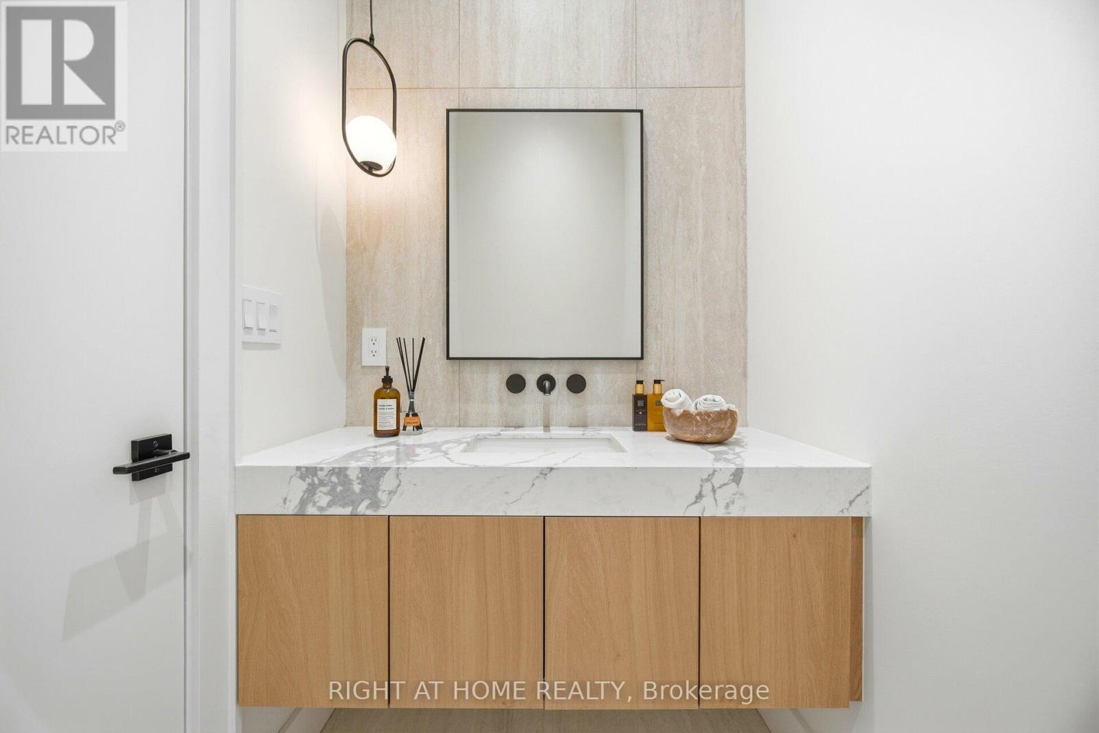 287 Valermo Drive, Toronto, Ontario  M8W 2L2 - Photo 15 - W13009096