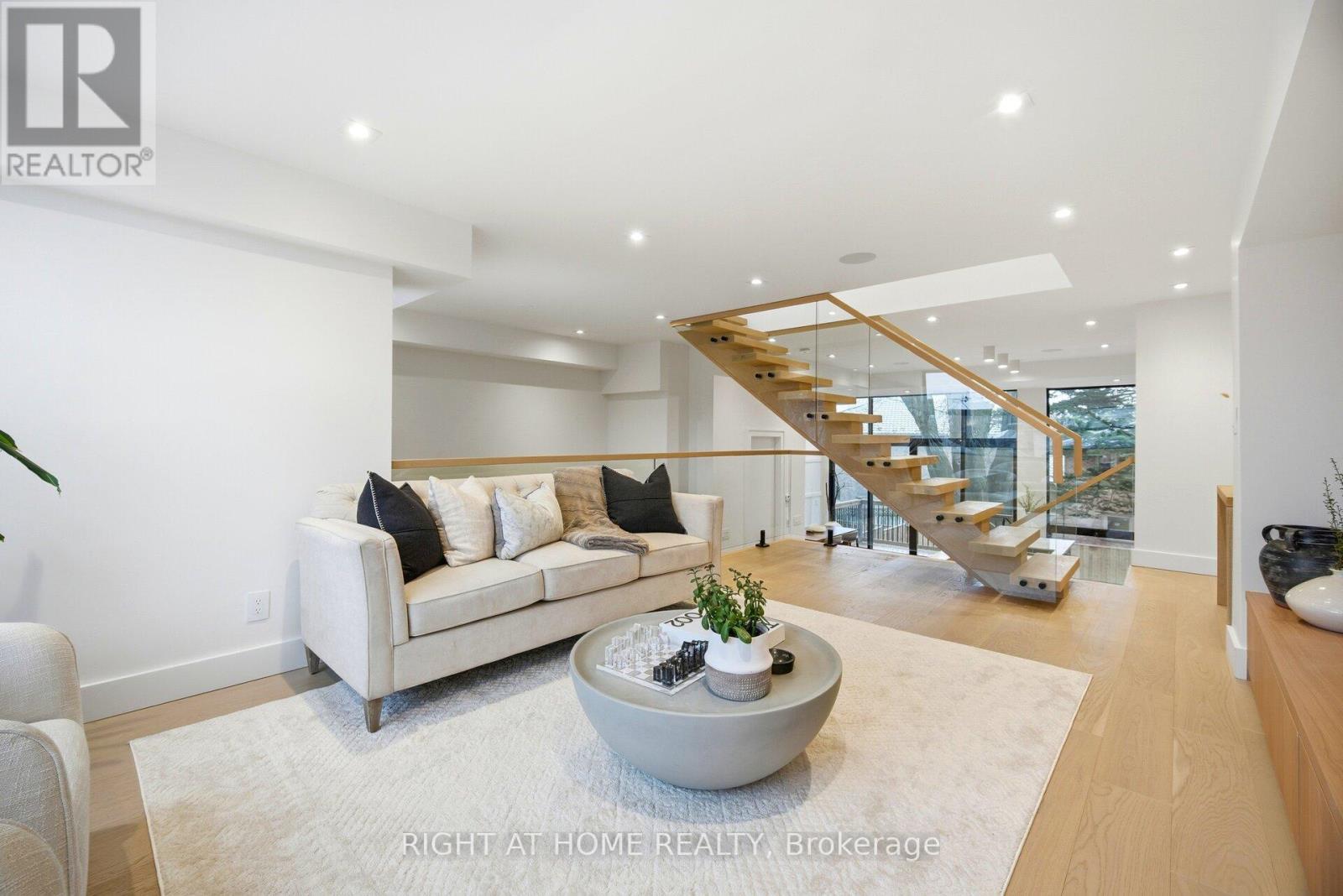 287 Valermo Drive, Toronto, Ontario  M8W 2L2 - Photo 16 - W13009096