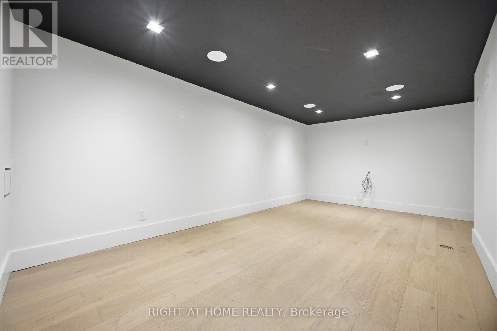 287 Valermo Drive, Toronto, Ontario  M8W 2L2 - Photo 35 - W13009096