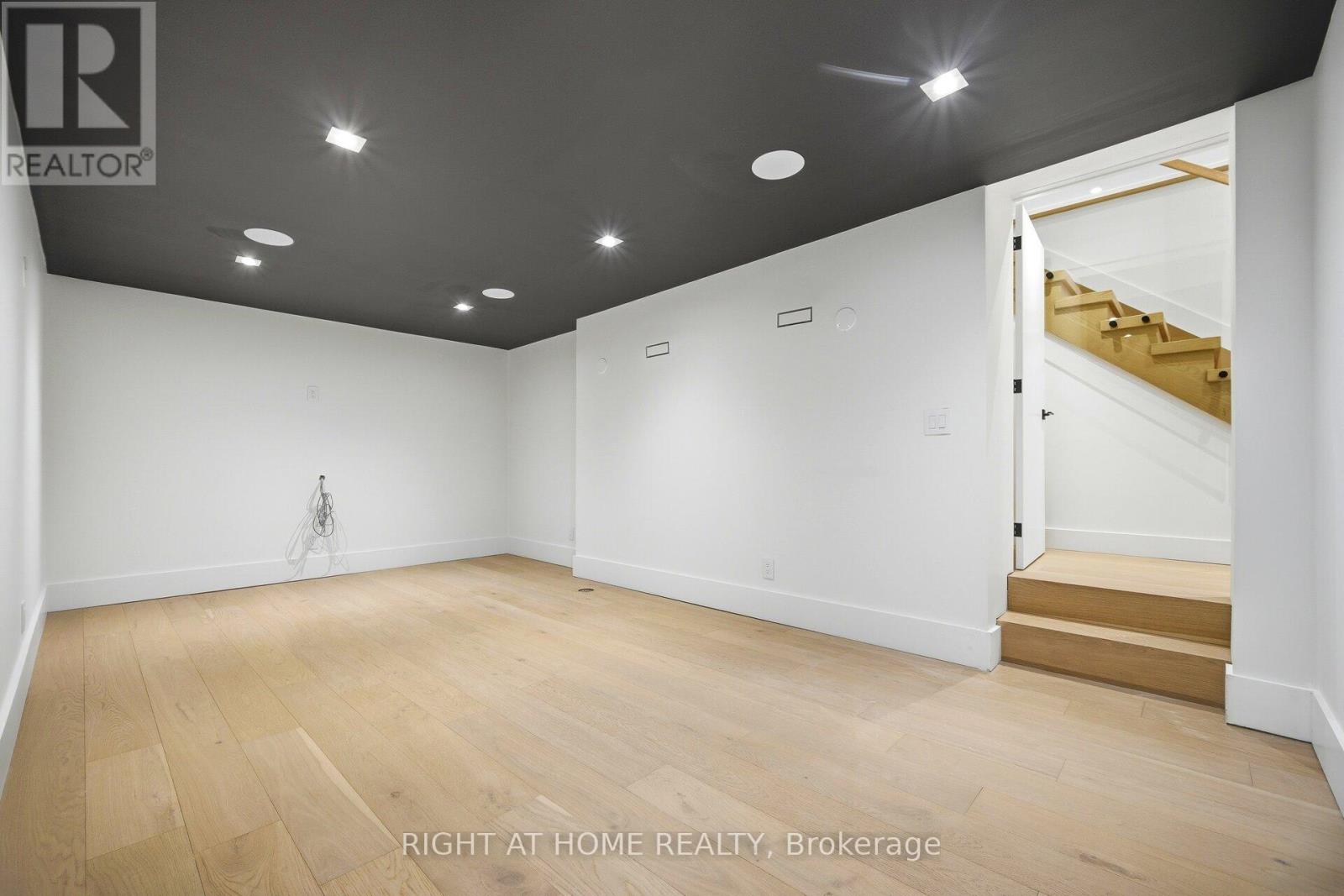 287 Valermo Drive, Toronto, Ontario  M8W 2L2 - Photo 36 - W13009096