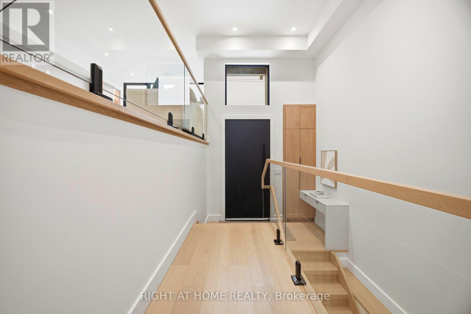 287 Valermo Drive, Toronto, Ontario  M8W 2L2 - Photo 5 - W13009096