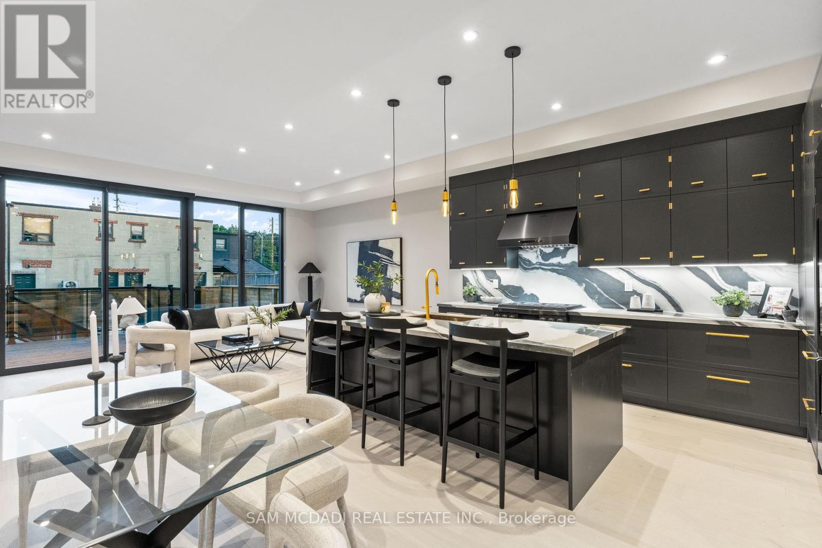 1090 Ella Avenue, Mississauga, Ontario  L5E 1H5 - Photo 10 - W13009102