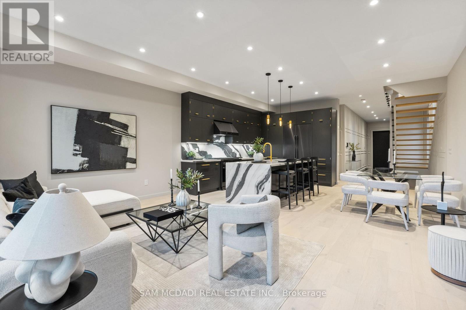 1090 Ella Avenue, Mississauga, Ontario  L5E 1H5 - Photo 14 - W13009102