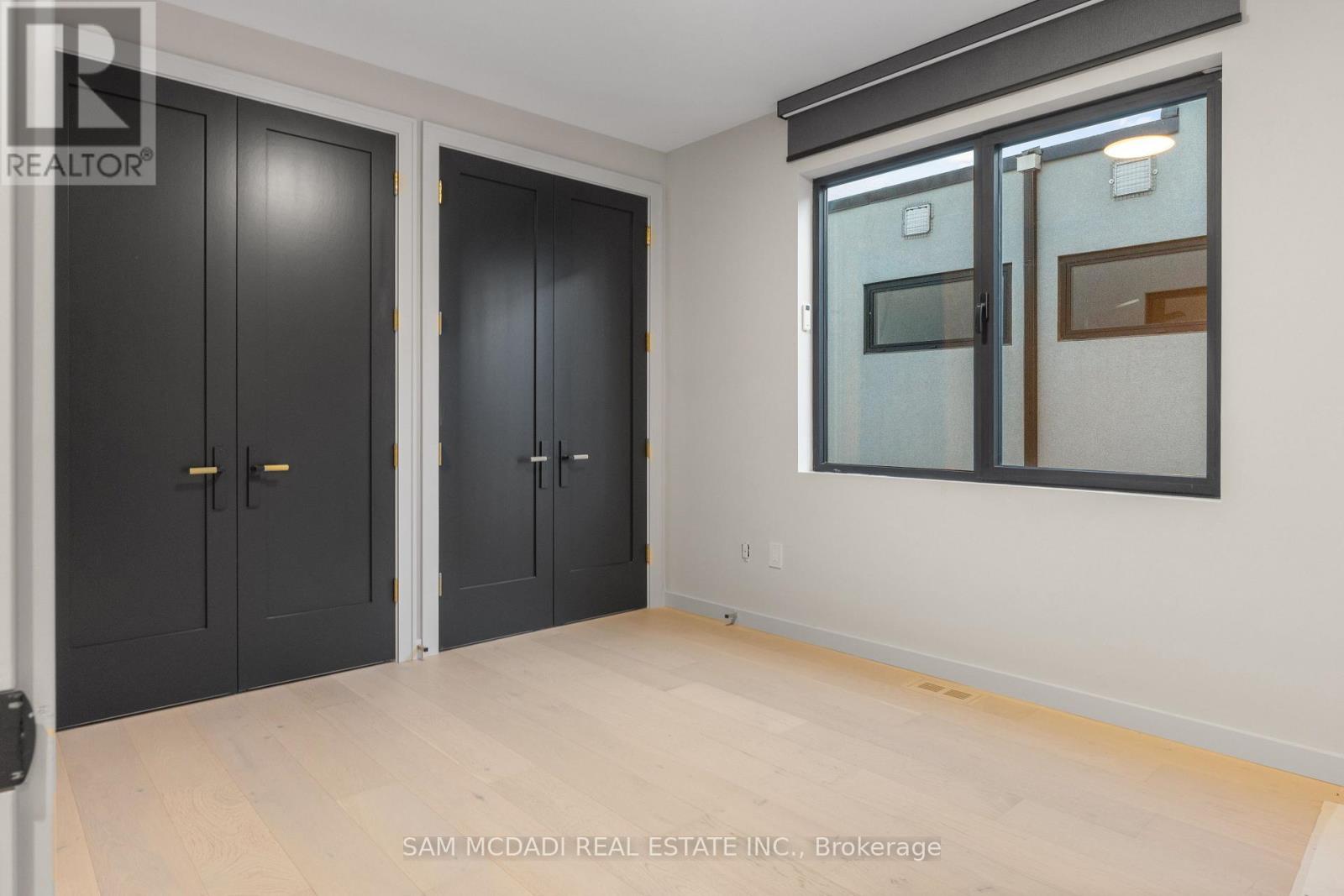 1090 Ella Avenue, Mississauga, Ontario  L5E 1H5 - Photo 30 - W13009102